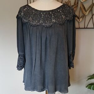 Gray Lace Trim Blouse / Mystree - Sz S